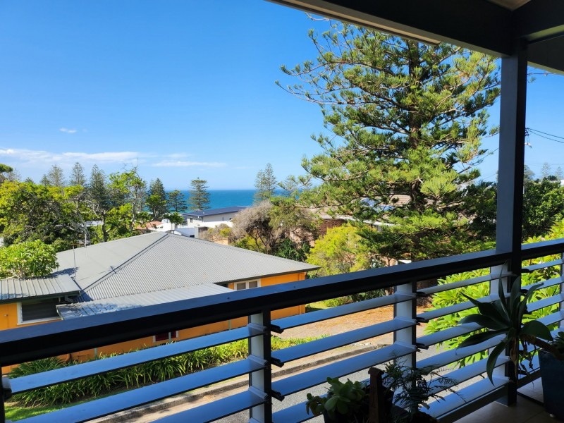 4 Callemondah Lane, Black Head NSW 2430