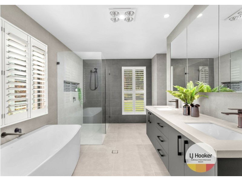 19 Panorama Drive, Diamond Beach NSW 2430