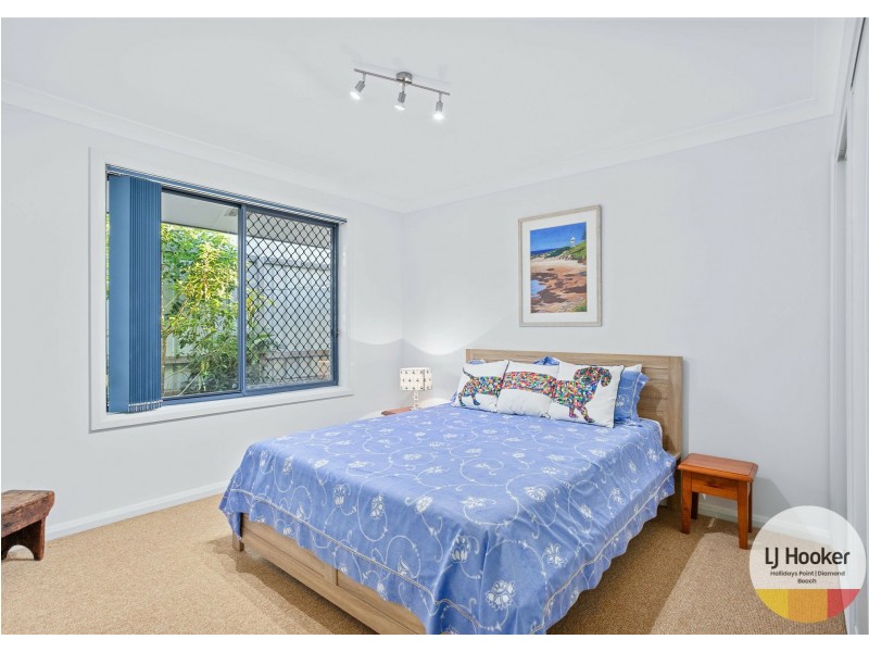 70 Anniversary Drive, Diamond Beach NSW 2430