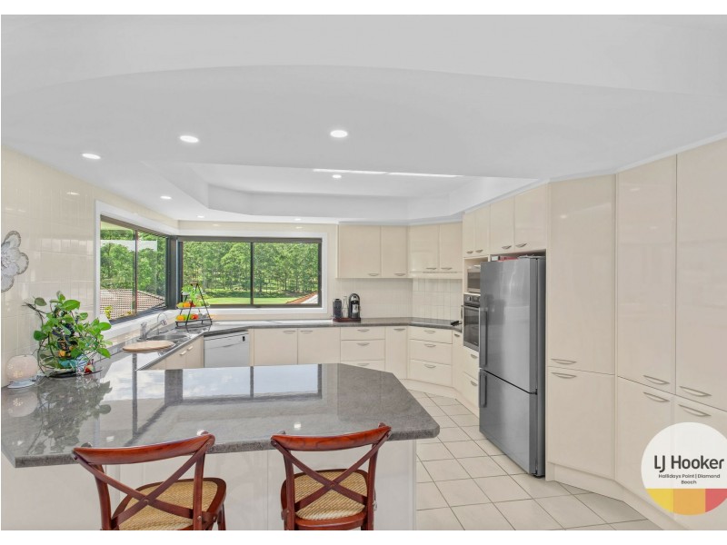 2/6 The Grove, Tallwoods Village NSW 2430