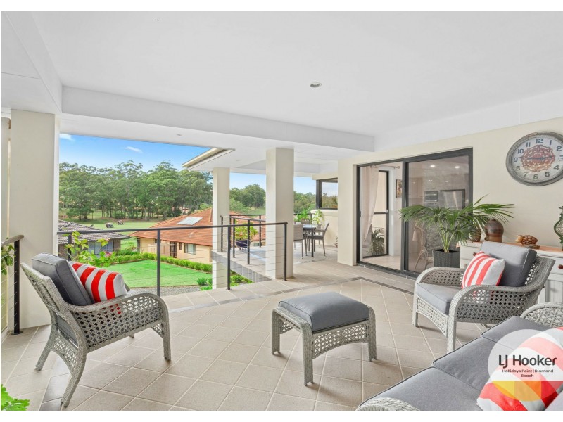 2/6 The Grove, Tallwoods Village NSW 2430