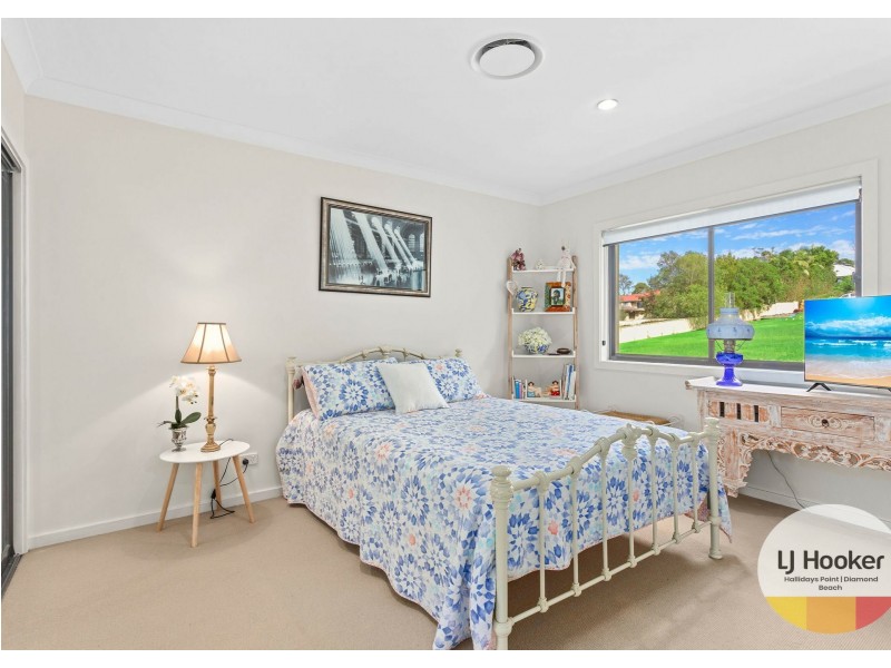 2/6 The Grove, Tallwoods Village NSW 2430
