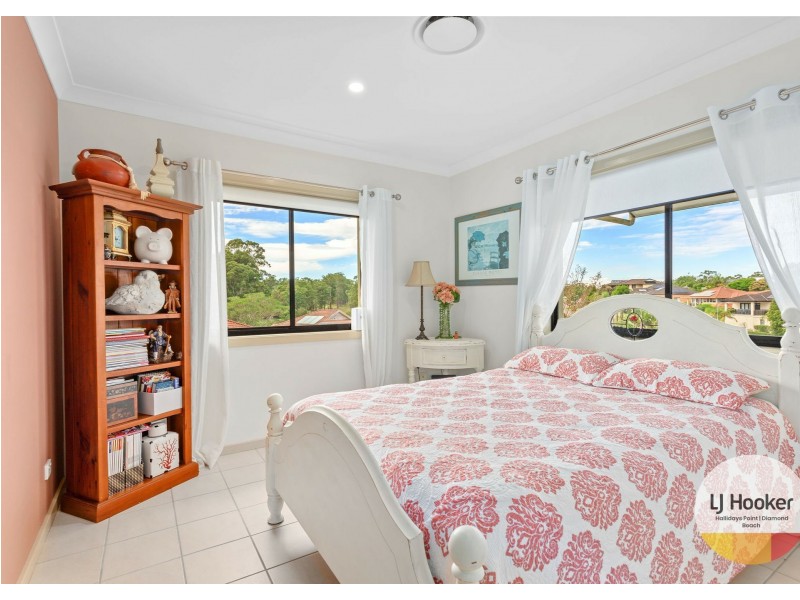 2/6 The Grove, Tallwoods Village NSW 2430