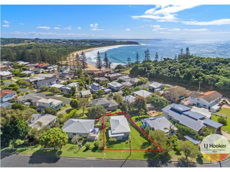 9 High Street, Black Head NSW 2430