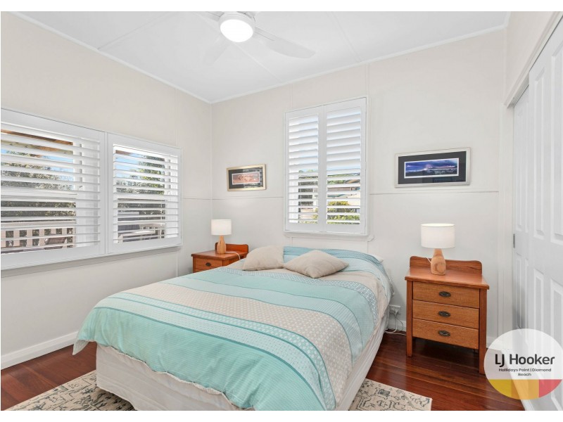 9 High Street, Black Head NSW 2430