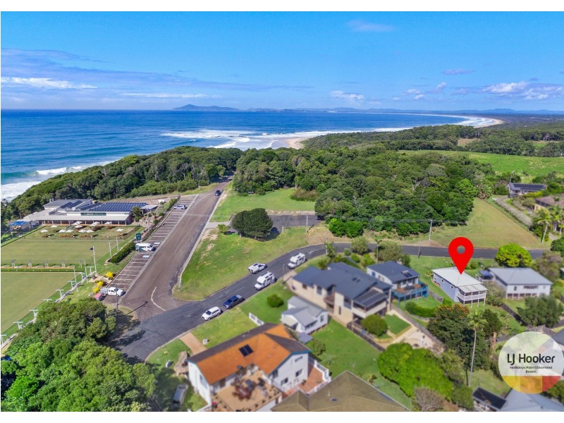 9 High Street, Black Head NSW 2430