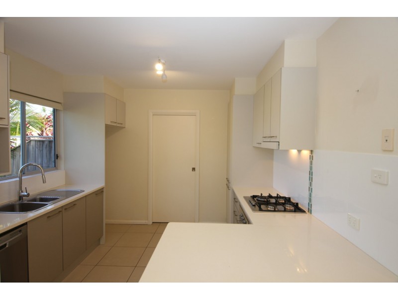 8/33-37 Emerald Drive, Diamond Beach NSW 2430