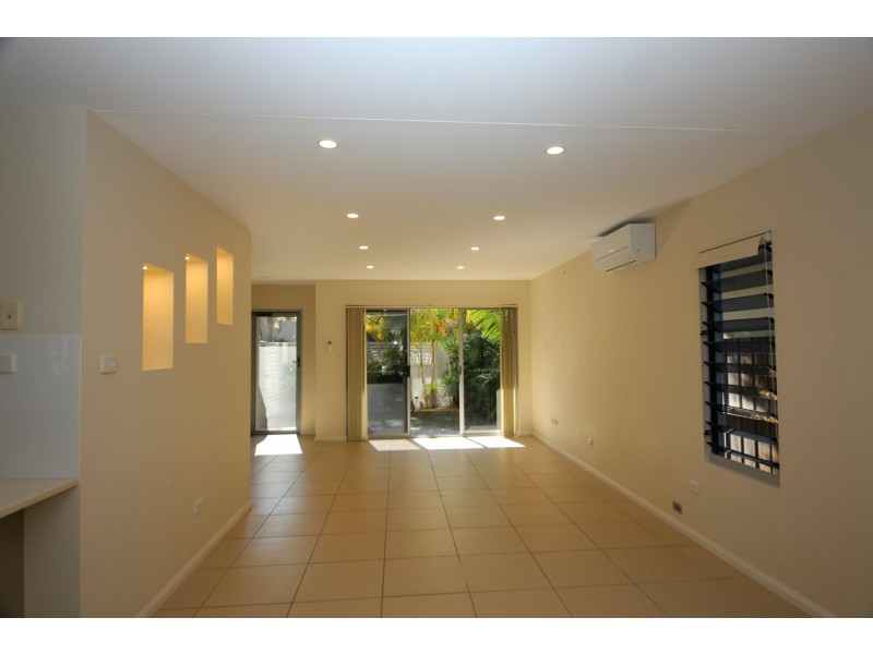 8/33-37 Emerald Drive, Diamond Beach NSW 2430