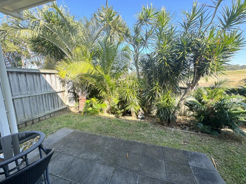 8/33-37 Emerald Drive, Diamond Beach NSW 2430