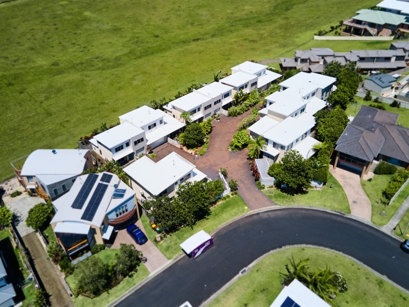 8/33-37 Emerald Drive, Diamond Beach NSW 2430