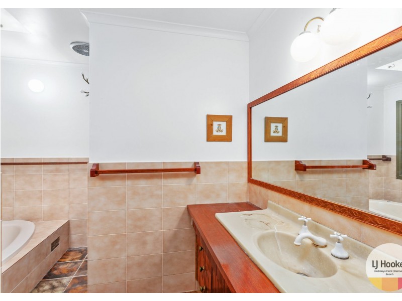 2 Khappinghat Close, Rainbow Flat NSW 2430