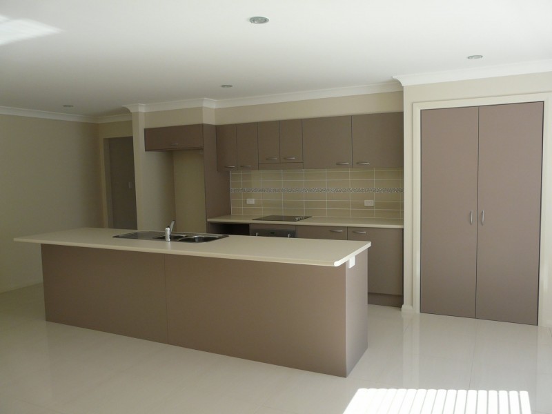 33 James Foster Drive, Hallidays Point NSW 2430