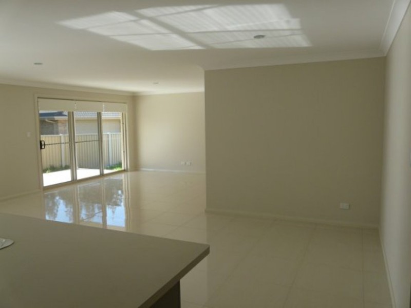 33 James Foster Drive, Hallidays Point NSW 2430