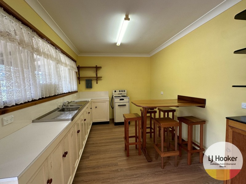 11 Gary Road, Diamond Beach NSW 2430