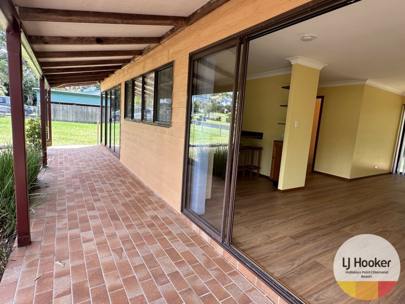 11 Gary Road, Diamond Beach NSW 2430