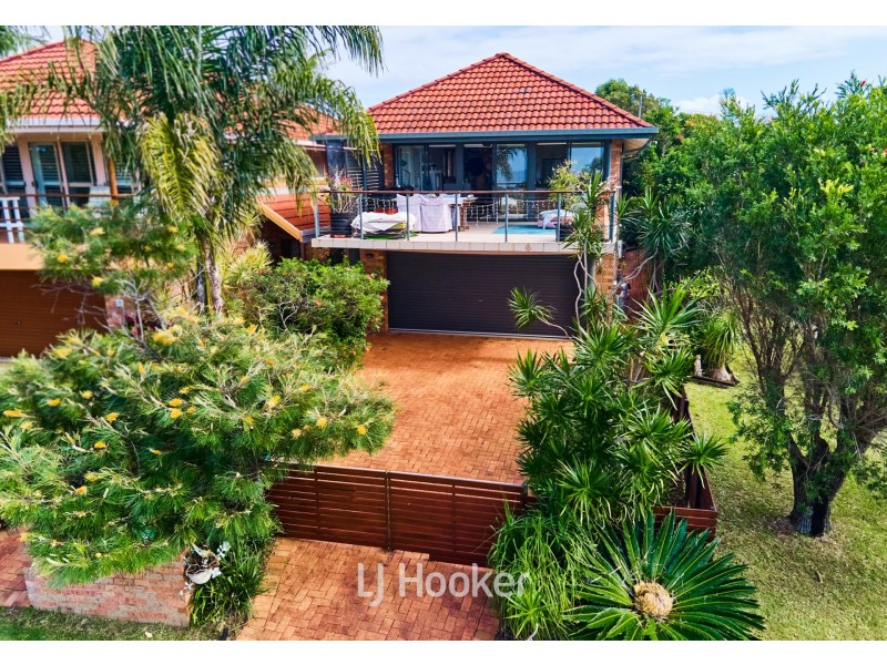 19 Escapade Avenue, Diamond Beach NSW 2430