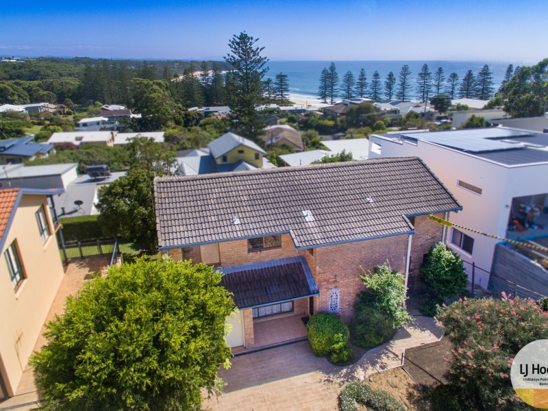 41 High Street, Black Head NSW 2430