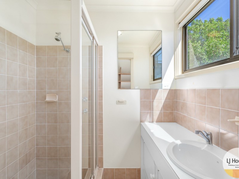 41 High Street, Black Head NSW 2430