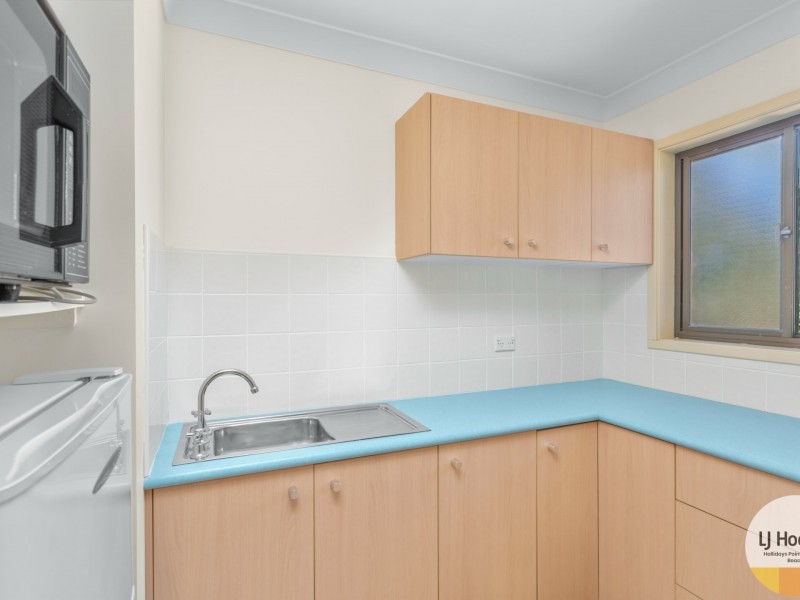 41 High Street, Black Head NSW 2430