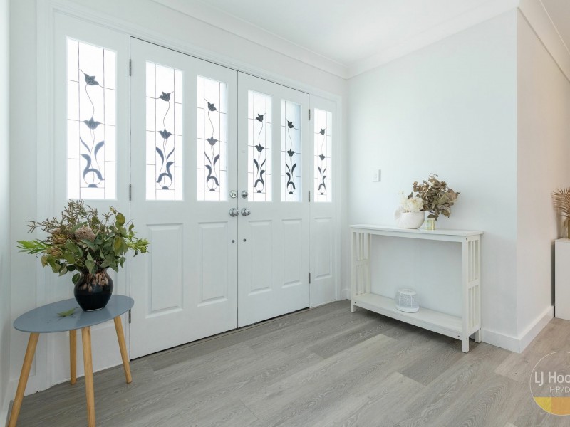 6 Devoy Place, Black Head NSW 2430