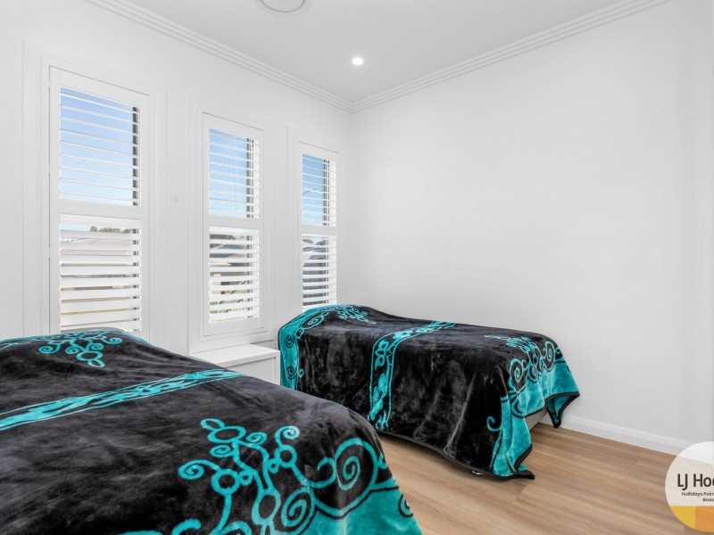 27 Shores Crescent, Diamond Beach NSW 2430