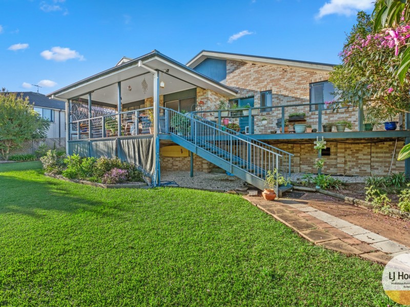 9 Barber Close, Tallwoods Village NSW 2430