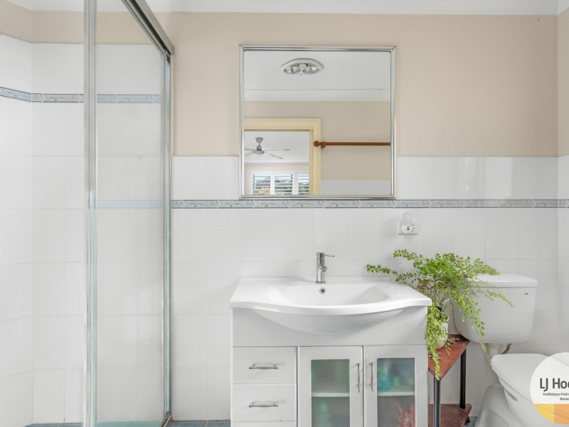 9 Barber Close, Tallwoods Village NSW 2430