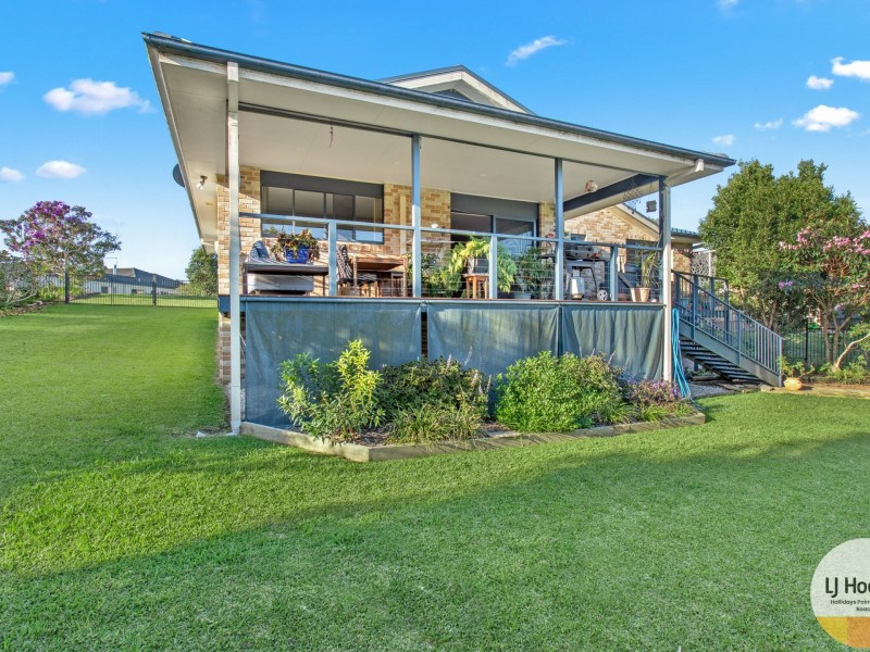 9 Barber Close, Tallwoods Village NSW 2430