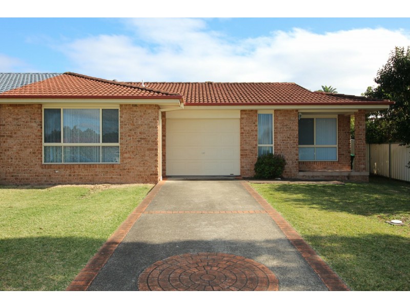 16 James Foster Drive, Hallidays Point NSW 2430