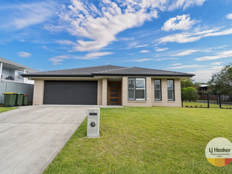 1 Golden Drive, Diamond Beach NSW 2430