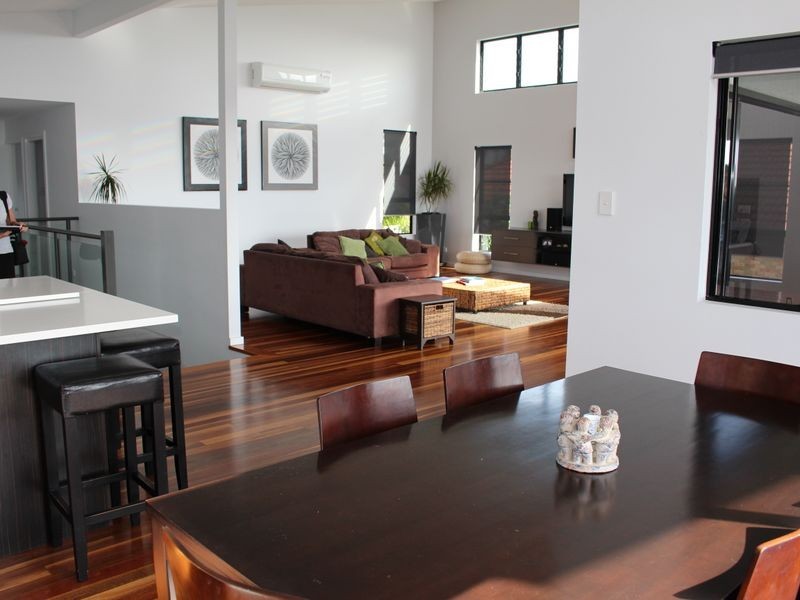 42 Sapphire Parade, Diamond Beach NSW 2430