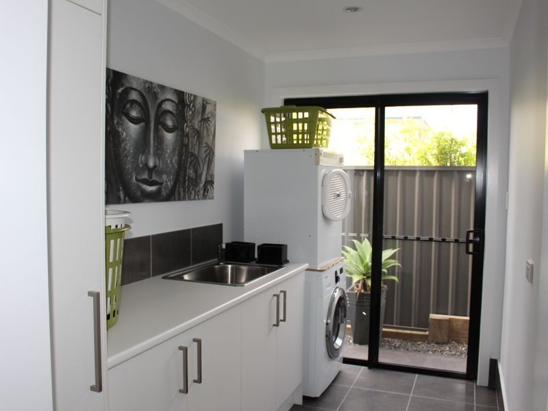 42 Sapphire Parade, Diamond Beach NSW 2430