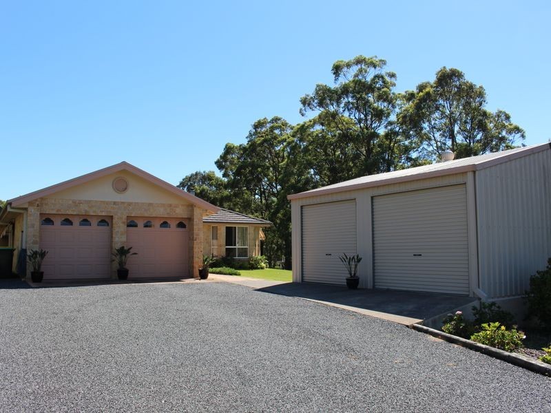 4 Headland Drive, Hallidays Point NSW 2430