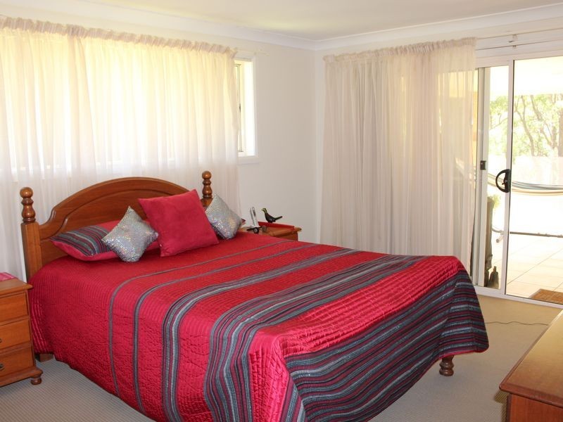 4 Headland Drive, Hallidays Point NSW 2430