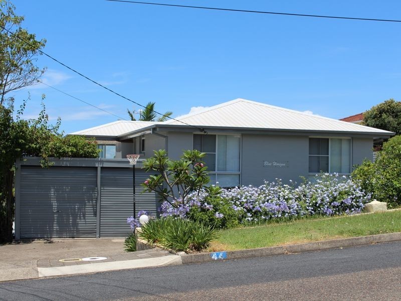 44 High Street, Black Head NSW 2430