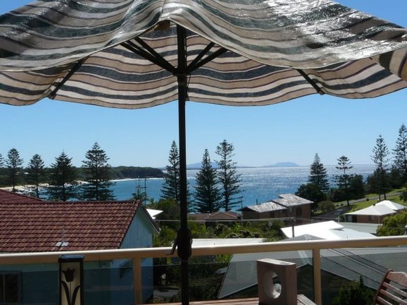 17 High Street, Black Head NSW 2430