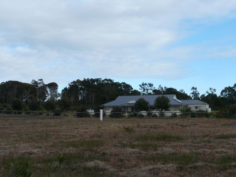 4 Edgewater Drive, Diamond Beach NSW 2430