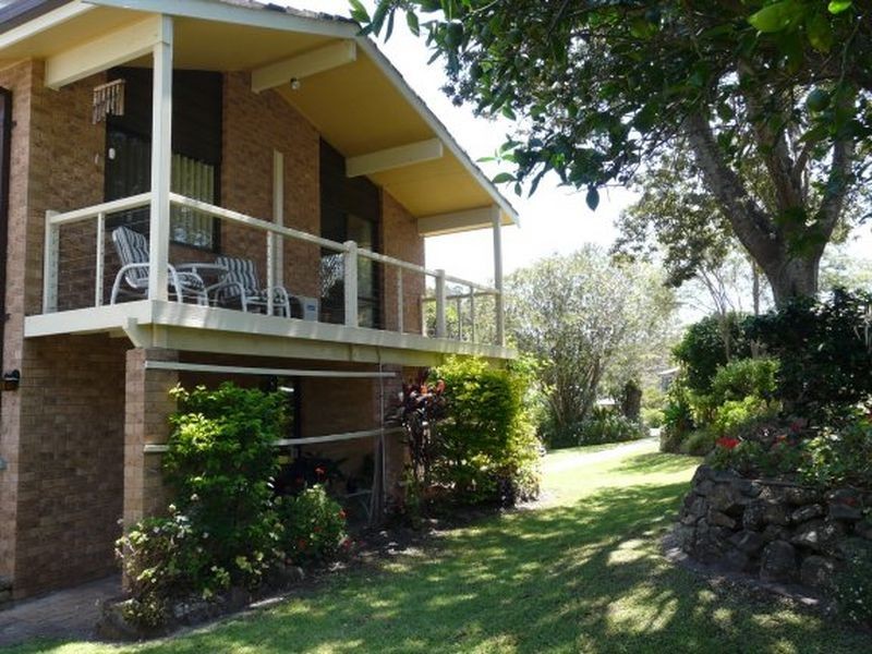 7 Scenic Avenue, Hallidays Point NSW 2430