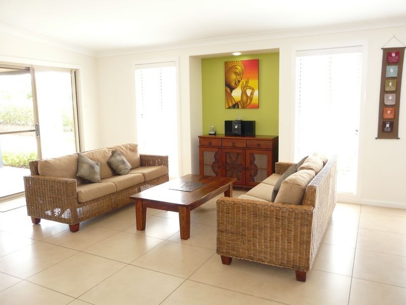 10 Oakview Drive, Hallidays Point NSW 2430