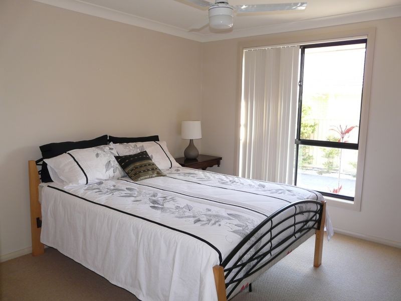 1/35 James Foster Drive, Hallidays Point NSW 2430