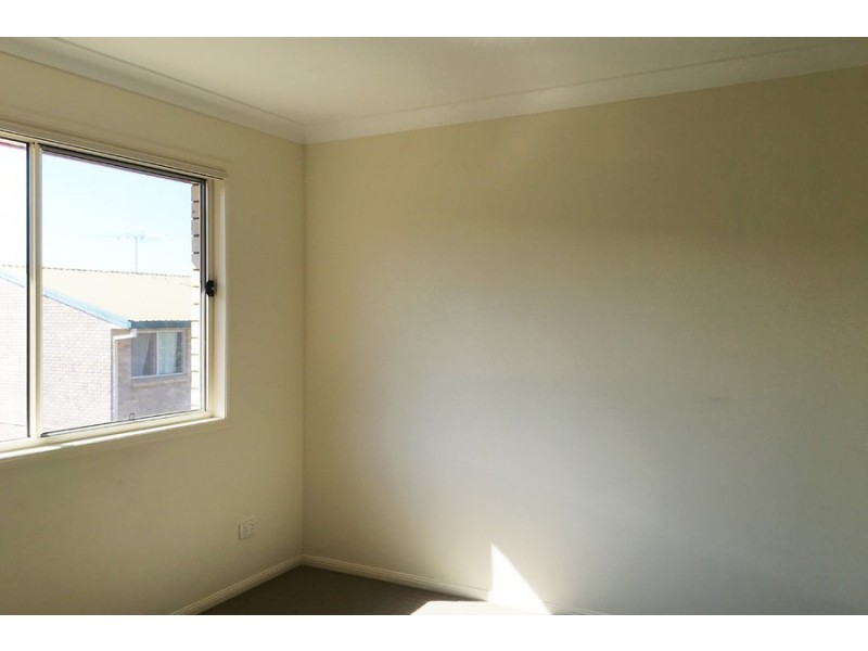 6/6 Butcher Avenue, Lawnton QLD 4501