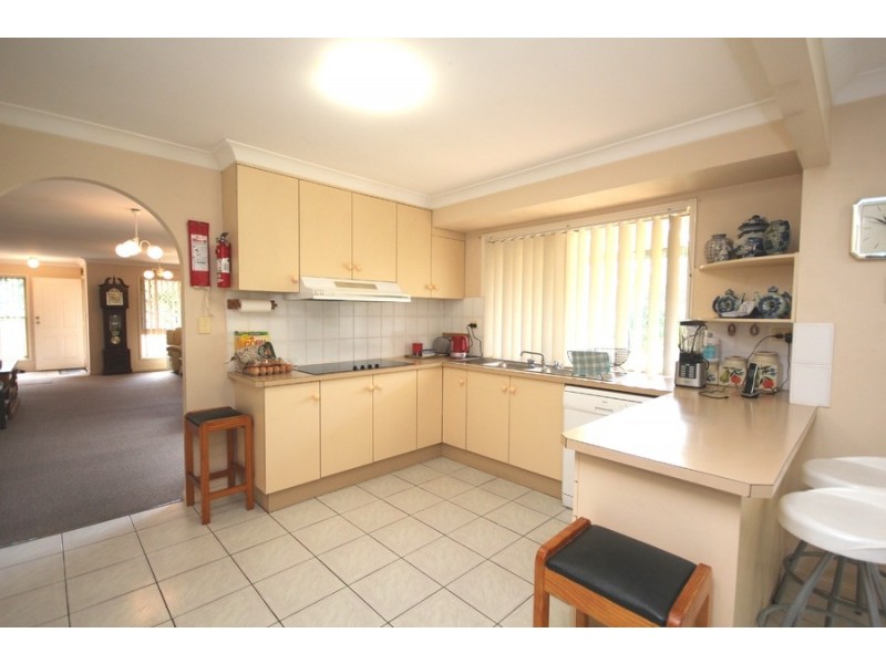 4 Bampton Place, Tingalpa QLD 4173