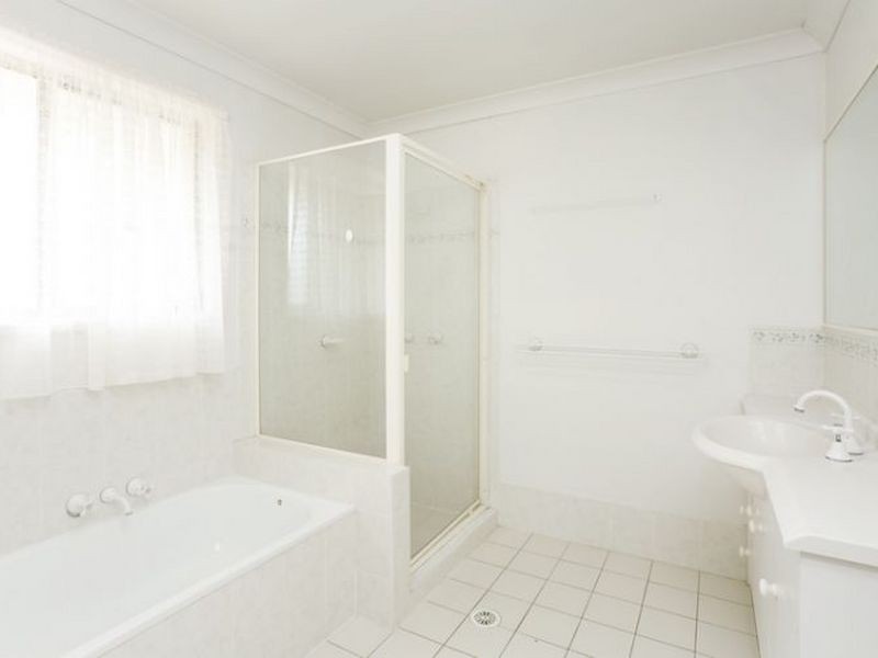 139 Middle Road, Hillcrest QLD 4118