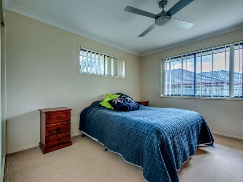 4 Clint Parade, Crestmead QLD 4132
