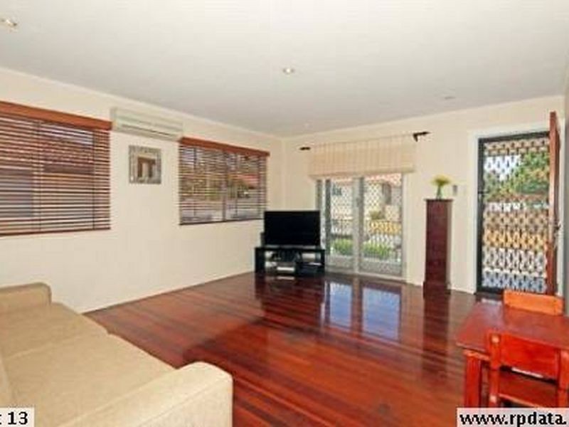 6 Mee Street, Carina QLD 4152