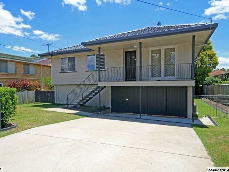 6 Mee Street, Carina QLD 4152