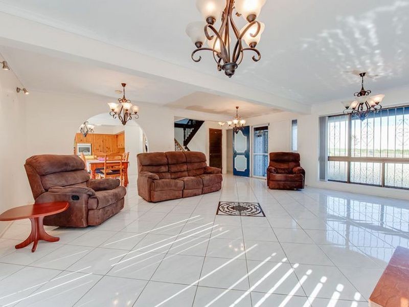 91 Winnetts Road, Daisy Hill QLD 4127