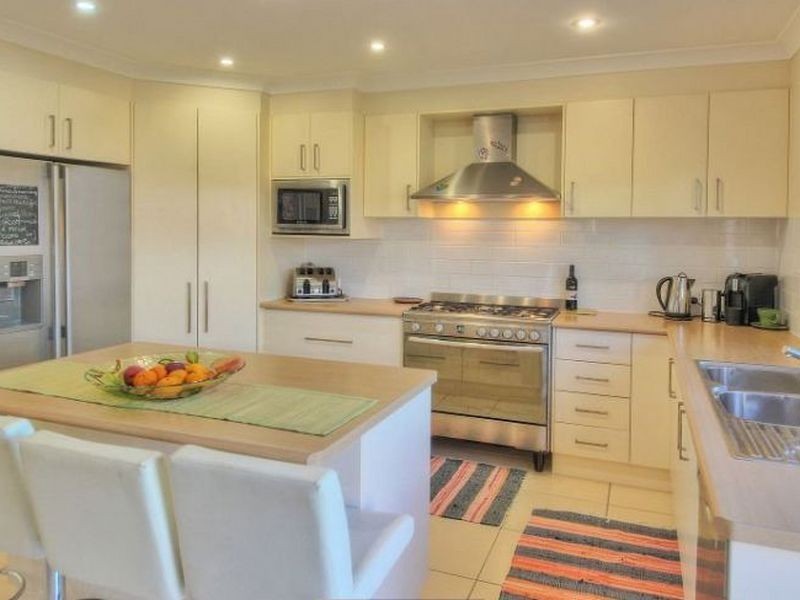 12 Denver Grove, Regents Park QLD 4118