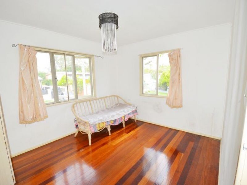 22 Sylvania Street, Logan Central QLD 4114