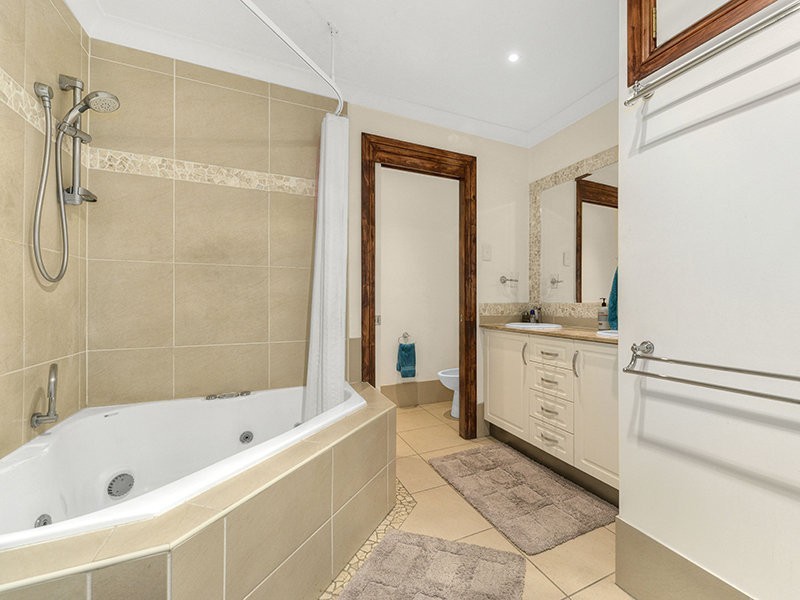 33 Withington Street, East Brisbane QLD 4169